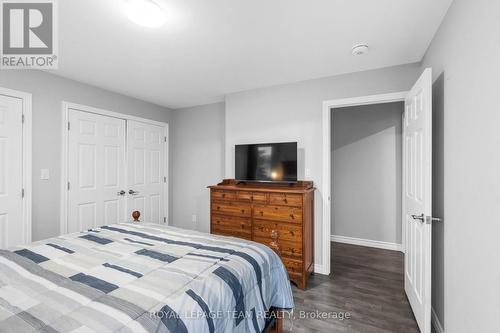 227 Roberta Crescent, Prescott, ON - Indoor Photo Showing Bedroom