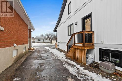 227 Roberta Crescent, Prescott, ON - Outdoor With Exterior