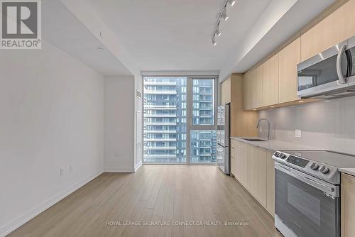 3405 - 357 King Street W, Toronto, ON - Indoor Photo Showing Kitchen