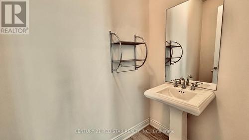 7263 Second Line W, Mississauga, ON - Indoor Photo Showing Bathroom