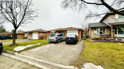 111 Scenic Wood Crescent, Kitchener, ON - Outdoor With Facade