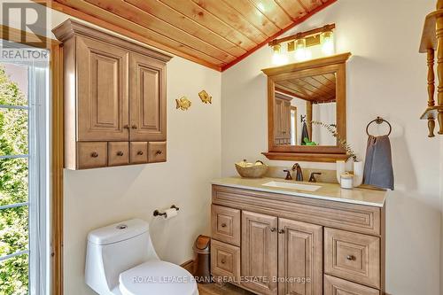 834 Kimberly Drive, Smith-Ennismore-Lakefield, ON - Indoor Photo Showing Bathroom