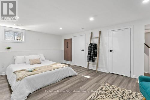 217 York Street, St. Catharines (452 - Haig), ON - Indoor Photo Showing Bedroom