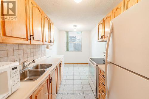 506 - 205 Hilda Avenue, Toronto, ON - Indoor Photo Showing Kitchen With Double Sink