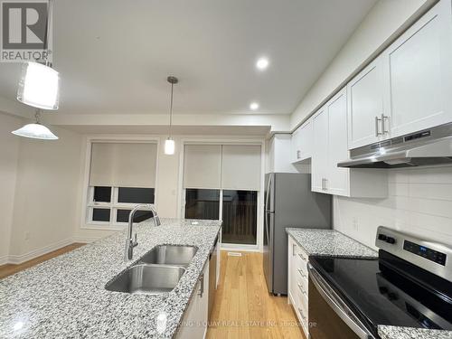 38 Lake Trail Way, Whitby, ON - Indoor Photo Showing Kitchen With Double Sink With Upgraded Kitchen