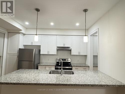 38 Lake Trail Way, Whitby, ON - Indoor Photo Showing Kitchen With Double Sink With Upgraded Kitchen