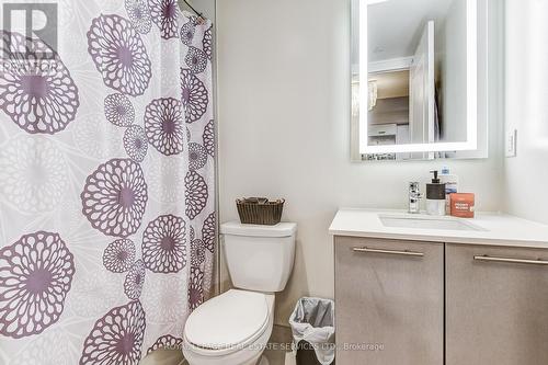 408 - 2301 Danforth Avenue, Toronto, ON - Indoor Photo Showing Bathroom