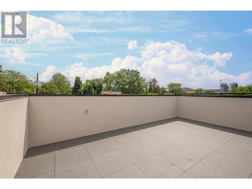 839 Lawson Avenue Unit# 4, Kelowna, BC - Outdoor