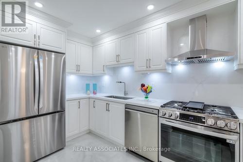 106 - 1975 Rosefield Road, Pickering, ON - Indoor Photo Showing Kitchen With Upgraded Kitchen