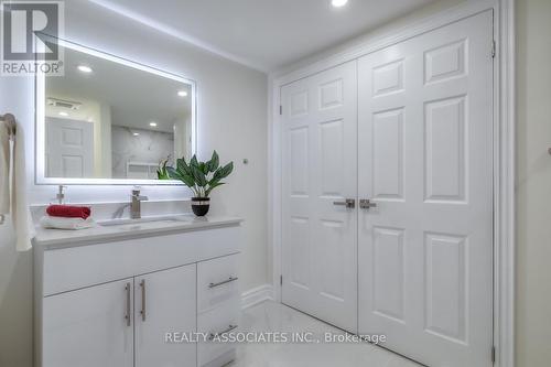 106 - 1975 Rosefield Road, Pickering, ON - Indoor Photo Showing Bathroom