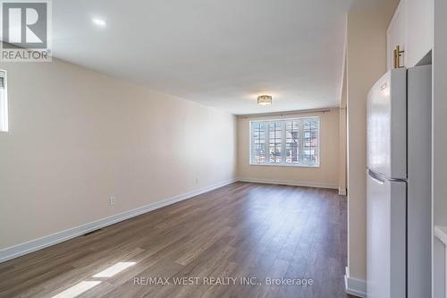 7 Highland Hill, Toronto, ON - Indoor Photo Showing Other Room