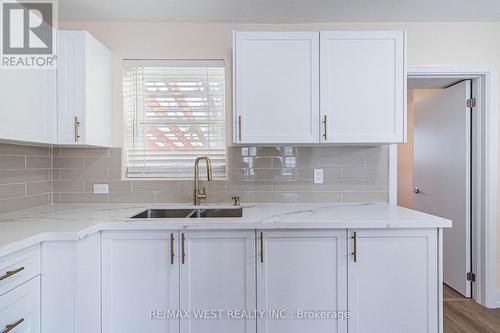 7 Highland Hill, Toronto, ON - Indoor Photo Showing Kitchen With Double Sink