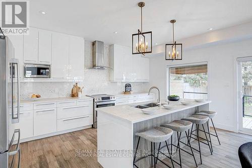 1876 Dewar Place, London, ON - Indoor Photo Showing Kitchen With Double Sink With Upgraded Kitchen