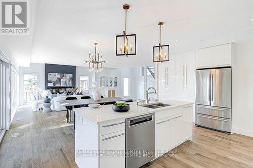 1876 Dewar Place, London, ON - Indoor Photo Showing Kitchen With Double Sink With Upgraded Kitchen