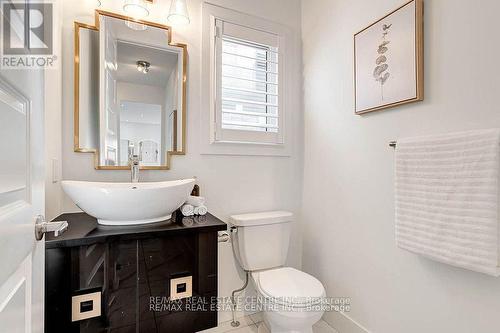 1876 Dewar Place, London, ON - Indoor Photo Showing Bathroom