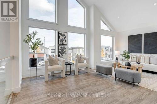 1876 Dewar Place, London, ON - Indoor Photo Showing Living Room