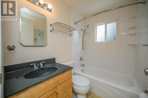 7624 Moncton Crescent, Prince George, BC - Indoor Photo Showing Bathroom