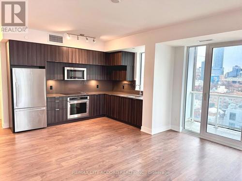 1215 - 80 Vanauley Street, Toronto, ON - Indoor Photo Showing Kitchen