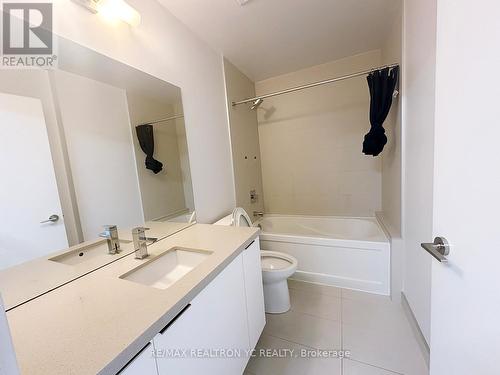 5309 - 8 Eglinton Avenue E, Toronto, ON - Indoor Photo Showing Bathroom