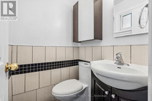 68 Wheatsheaf Crescent, Toronto, ON - Indoor Photo Showing Bathroom