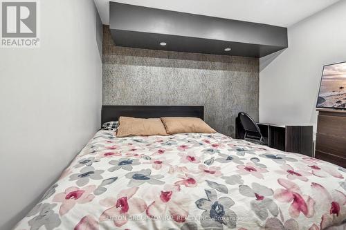 68 Wheatsheaf Crescent, Toronto, ON - Indoor Photo Showing Bedroom