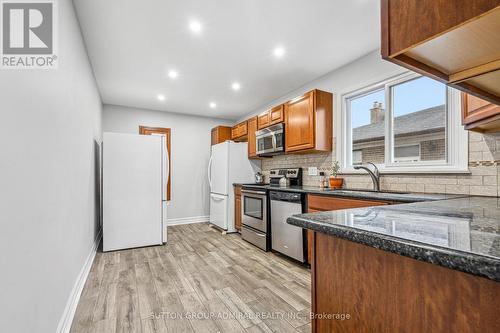 68 Wheatsheaf Crescent, Toronto, ON - Indoor Photo Showing Kitchen