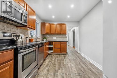 68 Wheatsheaf Crescent, Toronto, ON - Indoor Photo Showing Kitchen