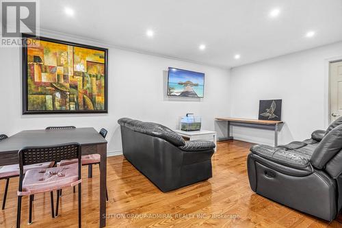 68 Wheatsheaf Crescent, Toronto, ON - Indoor