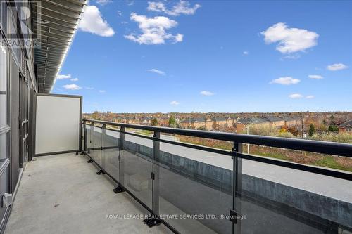 414 - 395 Dundas Street W, Oakville, ON - Outdoor With View