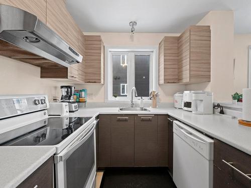 Kitchen - 202-320 Claudette, Ange-Gardien, QC - Indoor Photo Showing Kitchen