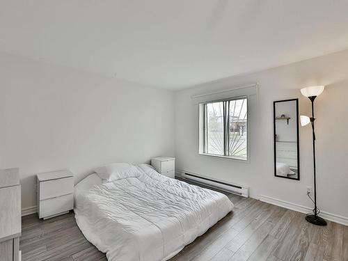 Chambre Ã  coucher principale - 1200 Av. Du Parc, Saint-Jérôme, QC - Indoor Photo Showing Bedroom