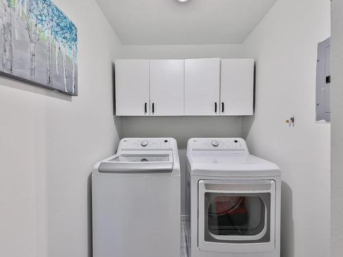 Salle de lavage - 1200 Av. Du Parc, Saint-Jérôme, QC - Indoor Photo Showing Laundry Room