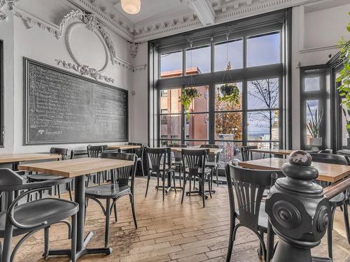 Restaurant - 399 Rue St-Jean, Québec (La Cité-Limoilou), QC - Indoor Photo Showing Dining Room