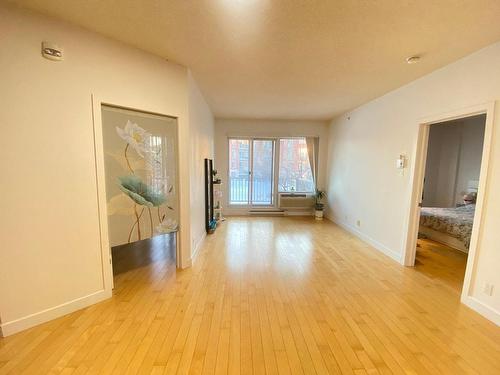 Overall view - 312-1600 Rue St-Louis, Montréal (Saint-Laurent), QC - Indoor Photo Showing Other Room