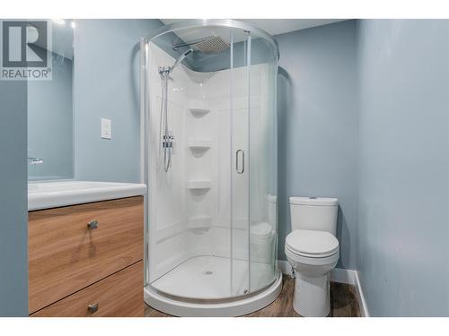 1440A Ravine Street, Trail, BC - Indoor Photo Showing Bathroom