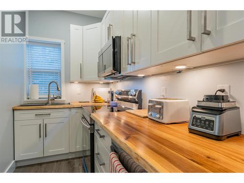 1440A Ravine Street, Trail, BC - Indoor Photo Showing Kitchen