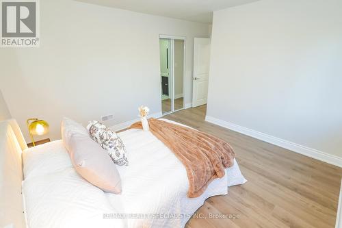 7010 Dunn Street, Niagara Falls, ON - Indoor Photo Showing Bedroom