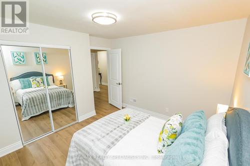 7010 Dunn Street, Niagara Falls, ON - Indoor Photo Showing Bedroom