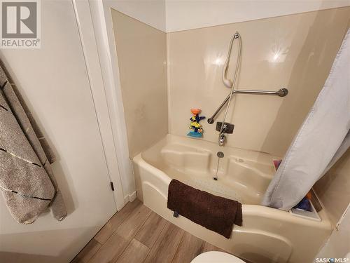 206 Heather Avenue, Ogema, SK - Indoor Photo Showing Bathroom