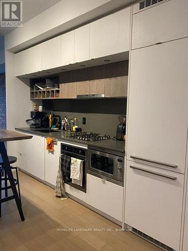 610 - 138 St Helens Avenue, Toronto, ON - Indoor Photo Showing Kitchen