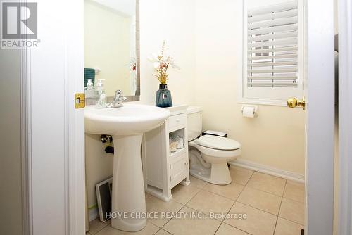 31 Latchford Way, Whitby, ON - Indoor Photo Showing Bathroom