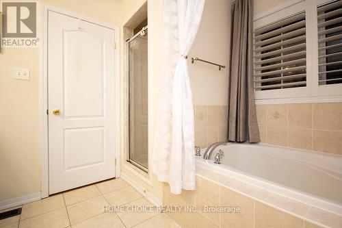 31 Latchford Way, Whitby, ON - Indoor Photo Showing Bathroom