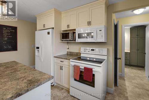 465004 Curries Road, Woodstock, ON - Indoor Photo Showing Kitchen