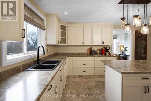 465004 Curries Road, Woodstock, ON - Indoor Photo Showing Kitchen With Double Sink