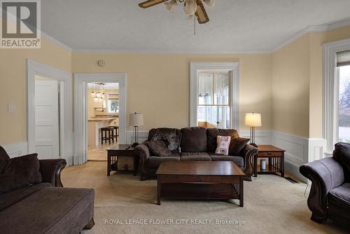 465004 Curries Road, Woodstock, ON - Indoor Photo Showing Living Room