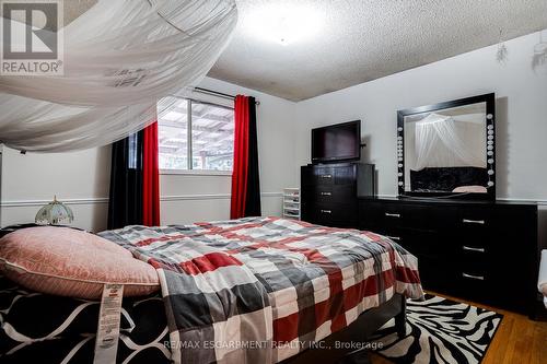 188 Clifton Downs Road, Hamilton, ON - Indoor Photo Showing Bedroom