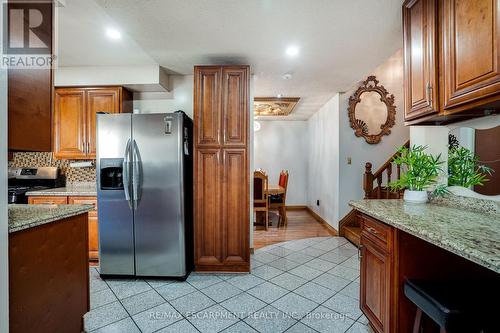 188 Clifton Downs Road, Hamilton, ON - Indoor Photo Showing Kitchen