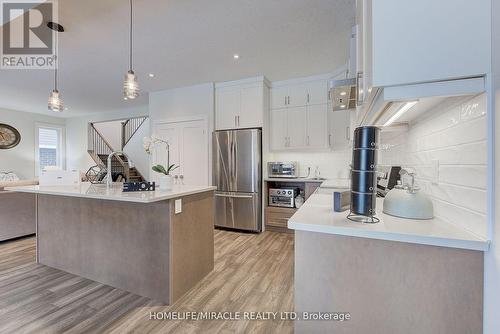 2194 Westpoint Heights, London, ON - Indoor Photo Showing Kitchen With Stainless Steel Kitchen With Upgraded Kitchen