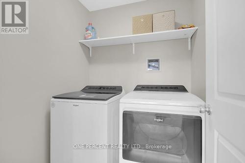 405 Cope Drive W, Ottawa, ON - Indoor Photo Showing Laundry Room