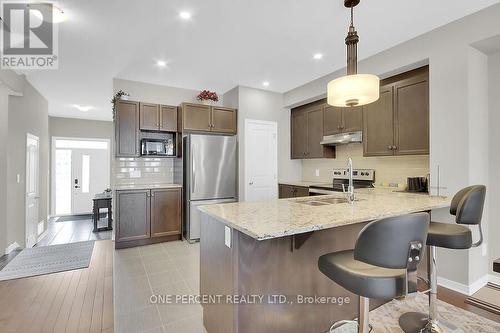 405 Cope Drive W, Ottawa, ON - Indoor Photo Showing Kitchen With Upgraded Kitchen